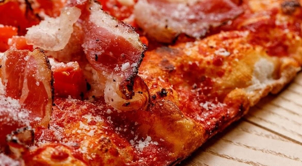 Acciuga Pizza by null