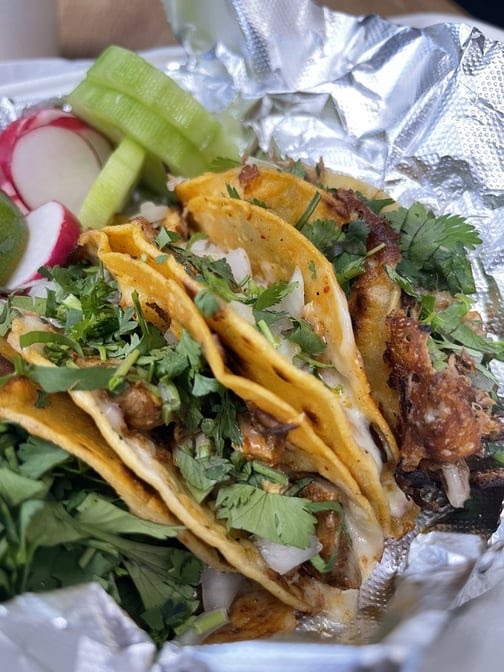 Taqueria y Birrieria las Cuatro Milpas by null