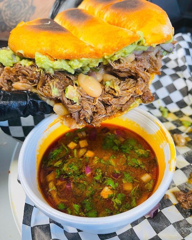 Birrieria Carlos by null