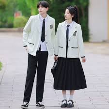 女子高生　毕业|女大学生穿“JK制服”拍毕业照，被批有伤风化，霸气回怼惹关注_手机搜狐网