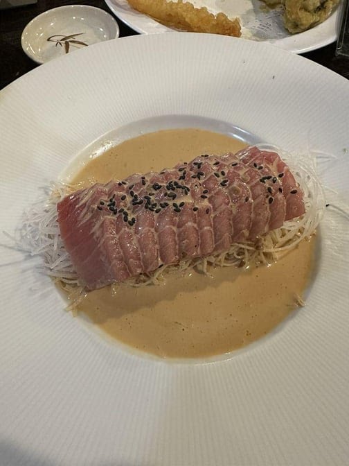 Momo Sushi by null