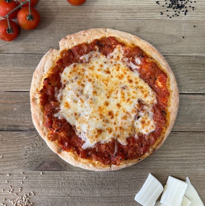 Crazy Tomato Pizza by null