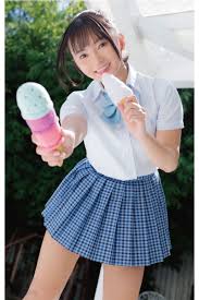 西永彩奈 セーラー服|Amazon.co.jp: 西永彩奈 写真集 「彩色ダイアリー」初版帯びつき セーラー服ブレザーブル水ビキニ : おもちゃ