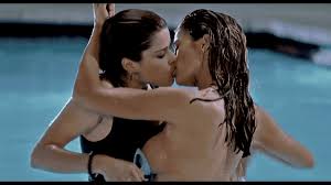 Denise richards neve campbell in wild things jpg x Neve campbell denise richards