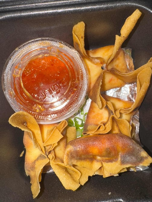 MAKI SUSHI BAR & GRILL by null