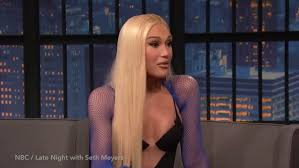 Gwen stefani poses in nude jpg x Gwen stefani