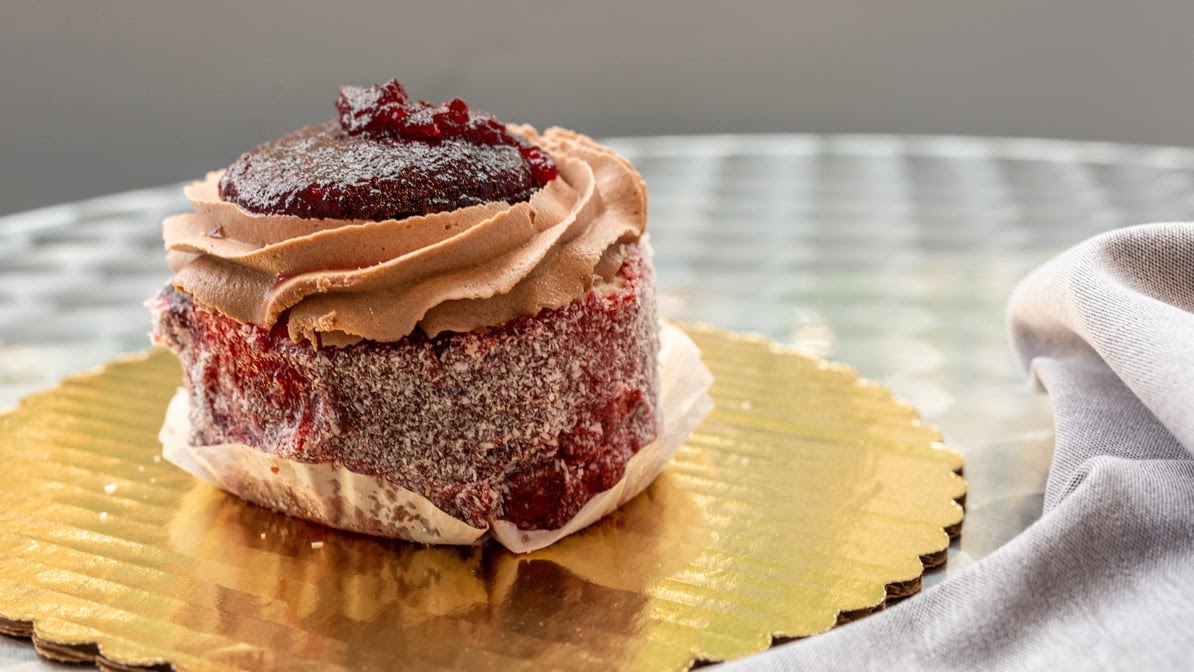 Mike's Pastry - Assembly Row by null