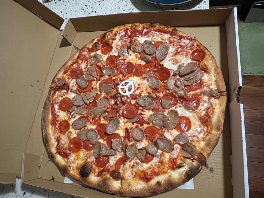 Rosa Pizza by null