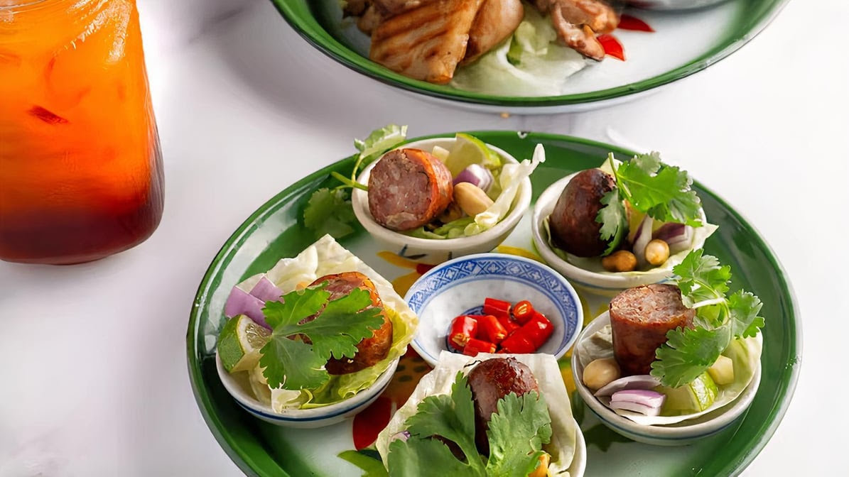 Khaosan Road Coral Gables by null