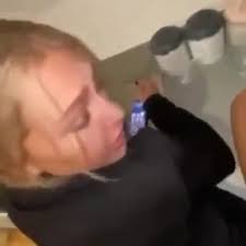 Nasty chick getting fucked while on the phone with her boyfriend jpg x Fucked while on the phone