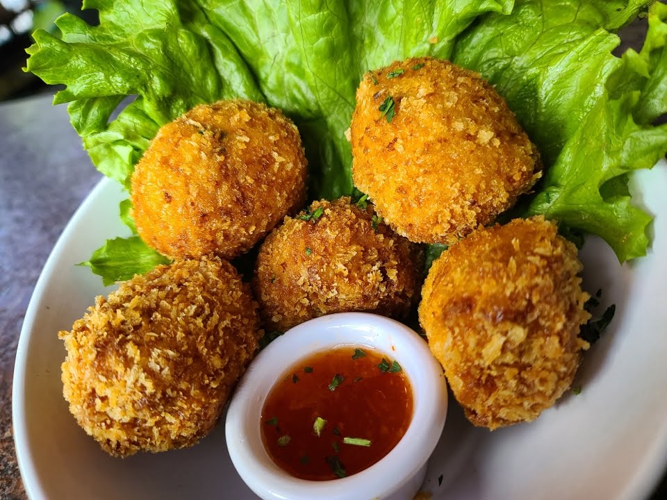 Greenlake Bar & Grill by null