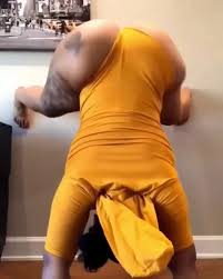 Huge ass twerking jpg x Huge ass twerking