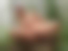 голая пизда на даче|Голая женщина с натуральными сиськами на даче - фото