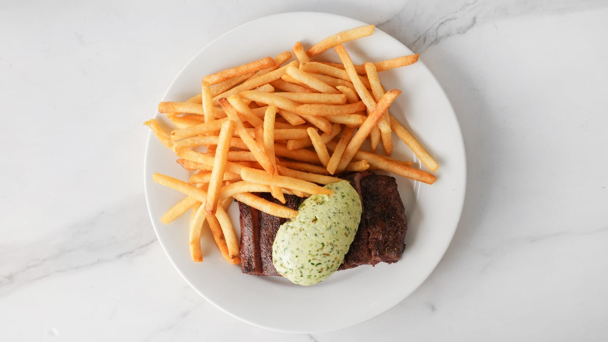 DEUX BISTRO by null