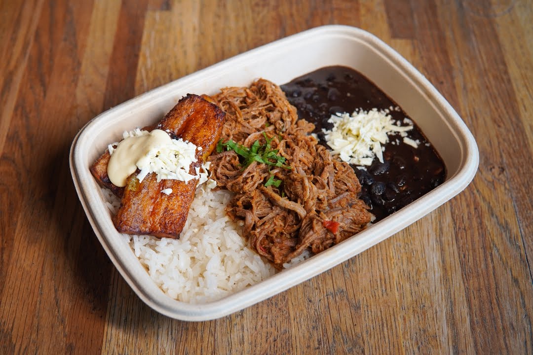 Doggi's Arepa Bar by null