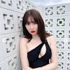 小嶋陽菜、胸元のぞく水着で美ボディー披露し絶賛の嵐「スタイル ...