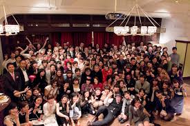 謝恩会集合写真|令和5年度大謝恩会が開催されました。 - 物質材料工学教育プログラム | 熊本大学工学部 材料・応用化学科