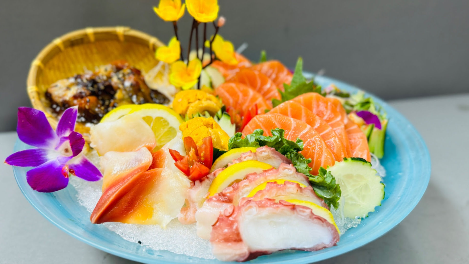 Mikado Sushi by null