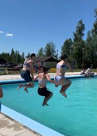 rajce.idnes girls bazenu|Chalupa PÍSTY (Ubytování - rekreační zařízení) • Mapy.cz