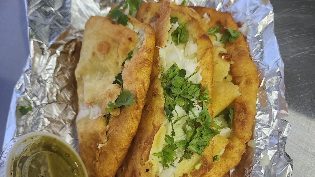 La morenita food truck by null