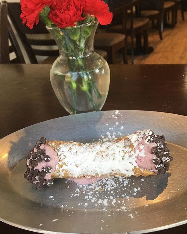 Tuscan Hen Market by null