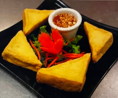 Thai Chili Jam Restaurant and Full Bar by null