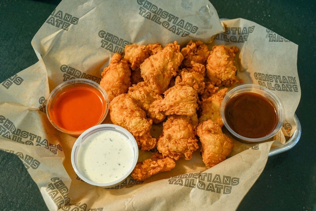 Christian's Tailgate Bar & Grill by null