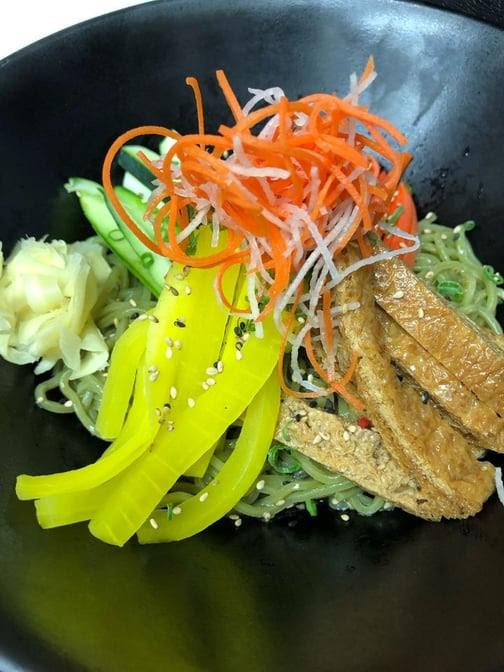 Daikon Vegan Sushi by null