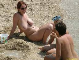 Голые мама с сыном|Порно голая мама с сыном на пляже