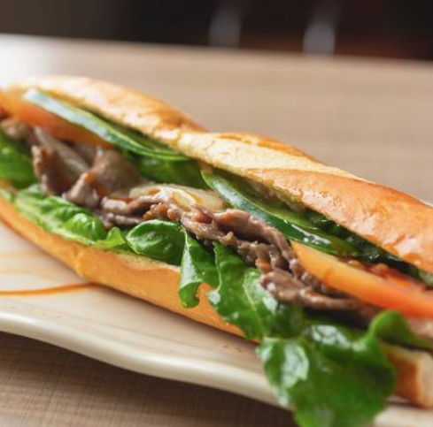 Banh Mi & Che Cali by null