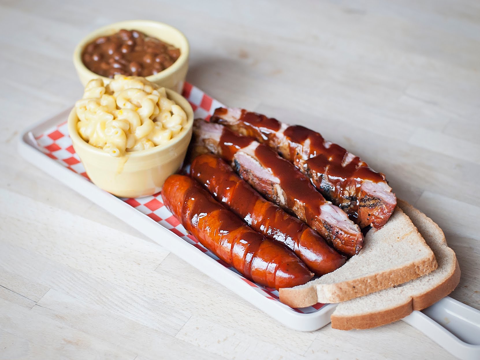 Roderick's BBQ by null