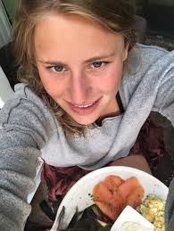 Sex selfie from behind mvszes e jpg x Sex selfie