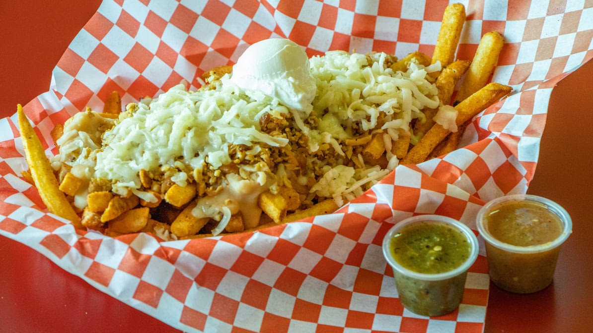 Kiss Pollos Estilo Sinaloa by null