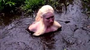 Mud pictures jpg x Naked women in mud
