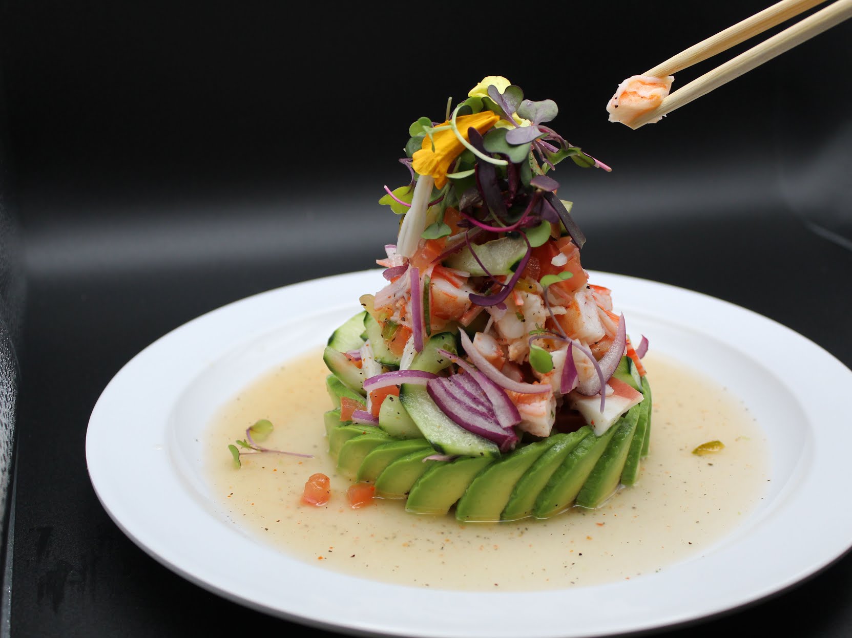 Louie Louie The Restaurant Sushi Bar y Mas by null