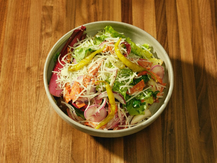 Decades Pizza | Bar and Restaurant in Ridgewood, Queens - NYC by null