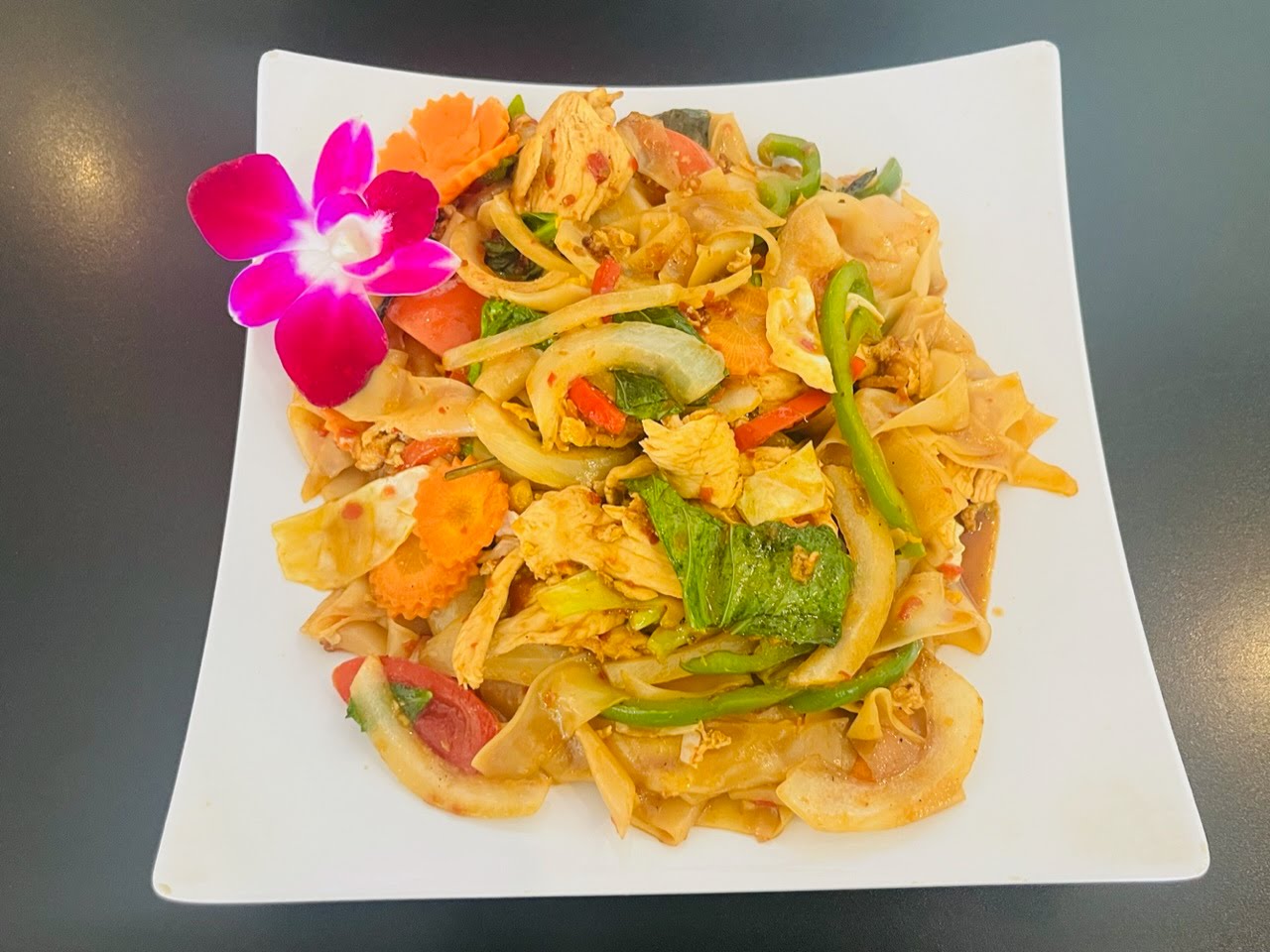 Mon Thai Santa Fe by null