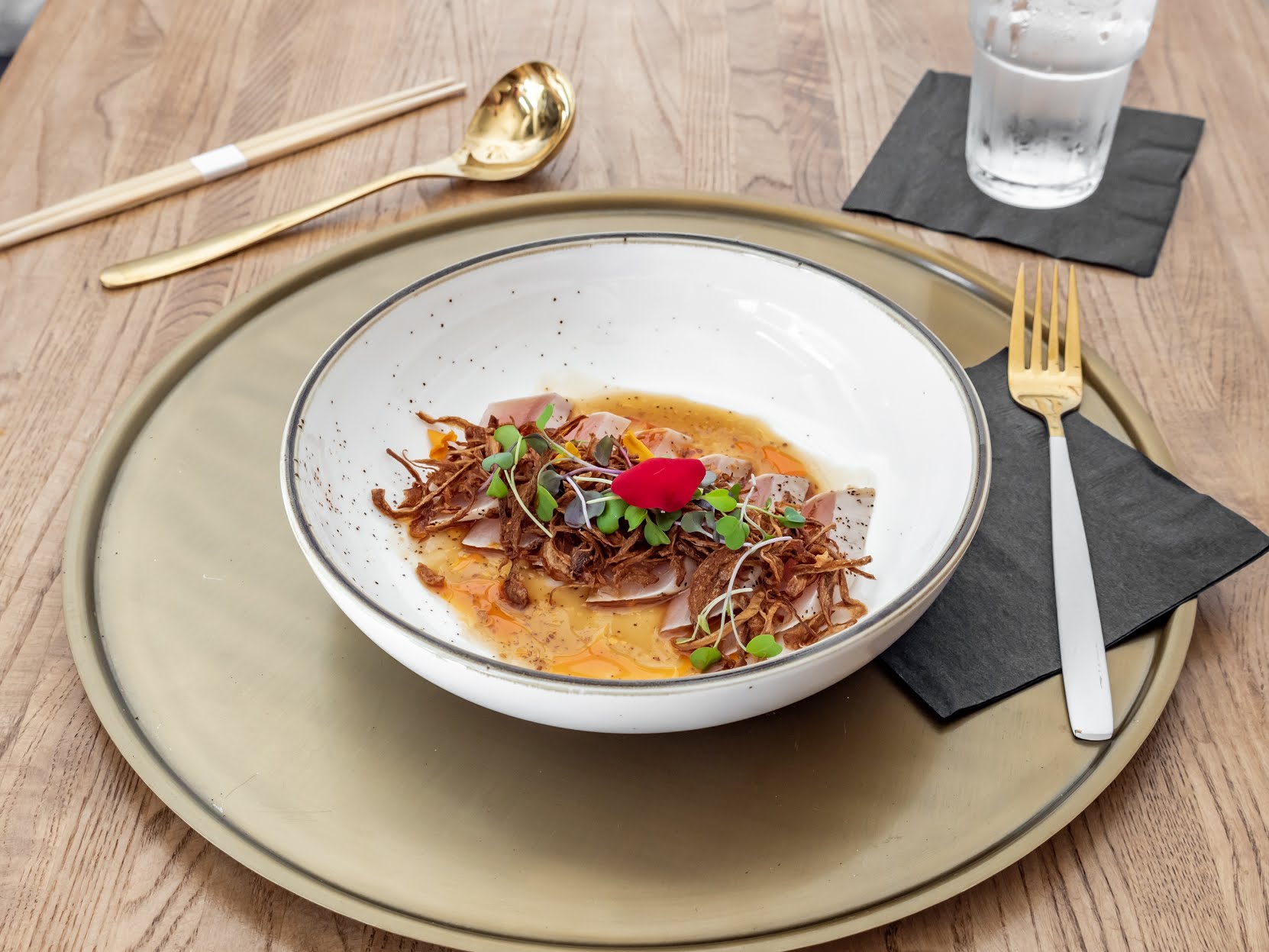 Burosu ramen & Sushi 最好的拉面和寿司 by null