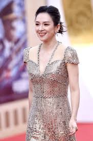 Sexinsex 章子怡|2014年4月17日中国女演员章子怡在中国北京为杰姬钱斯新片拍摄的仪式上发表演讲—— 库存社论照片© ChinaImages #241525992