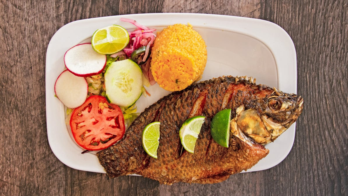 Pupuseria La Familiar by null