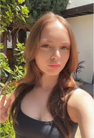 maya-poprotskaya|La oscura historia de las 1.500 niñas modelo que se convirtieron en mitos  eróticos