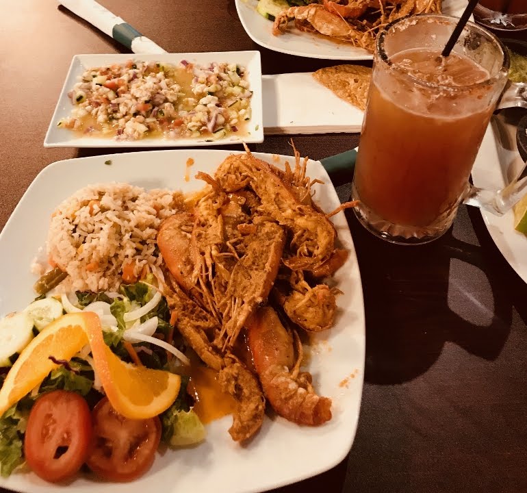 Mariscos El Charco by null