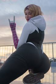 Hot blonde with a big ass gwen stacy cosplay jpg x Spider gwen cosplay