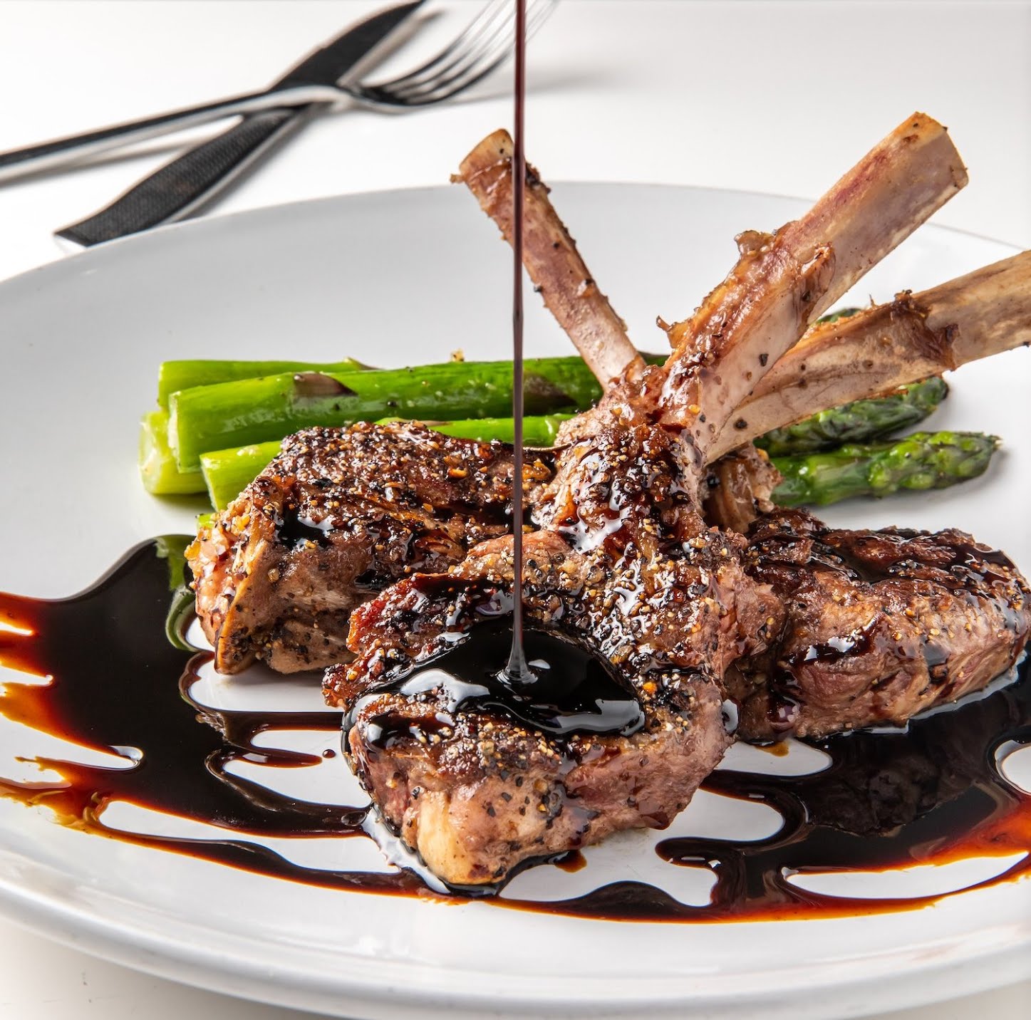 Table25 Fork + Wine by null
