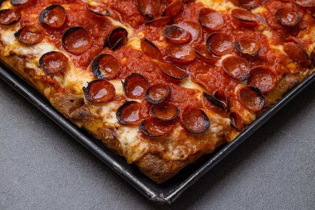 Danny Boy's Famous Original Pizza by null