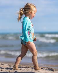 naked little girls |Pretty Little Girl Images - Free Download on Freepik