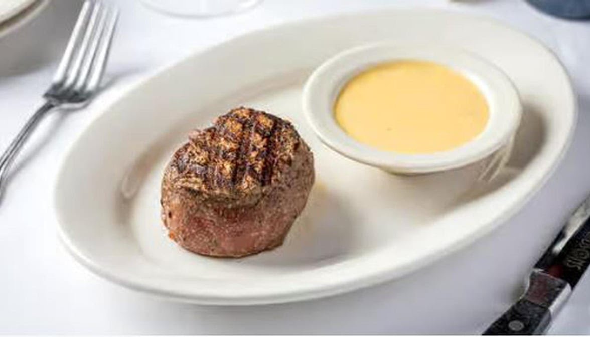 Gibsons Bar & Steakhouse by null