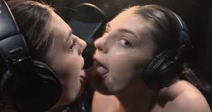 Sexy women kissing jpg x And woman kissing