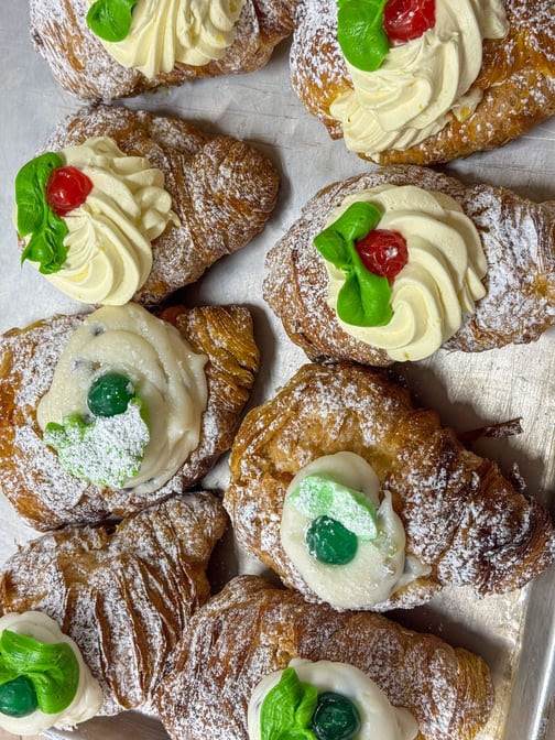 Alfonso's Pastry Shoppe by null