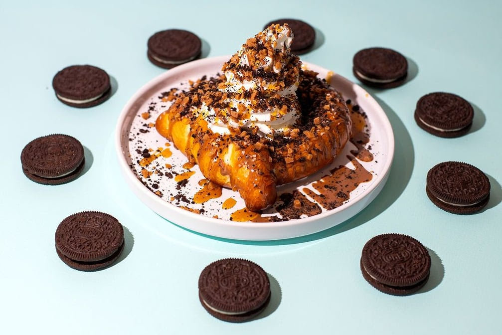 Bombshell Treat Bar by null